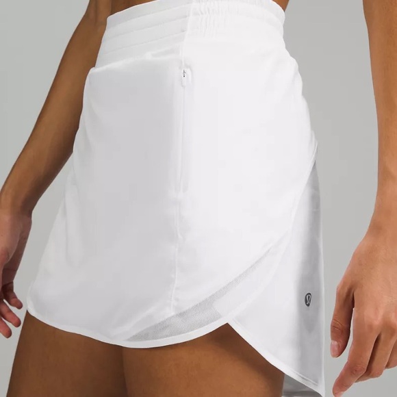 lululemon athletica Dresses & Skirts - Lululemon Hotty Hot White Skirt 6